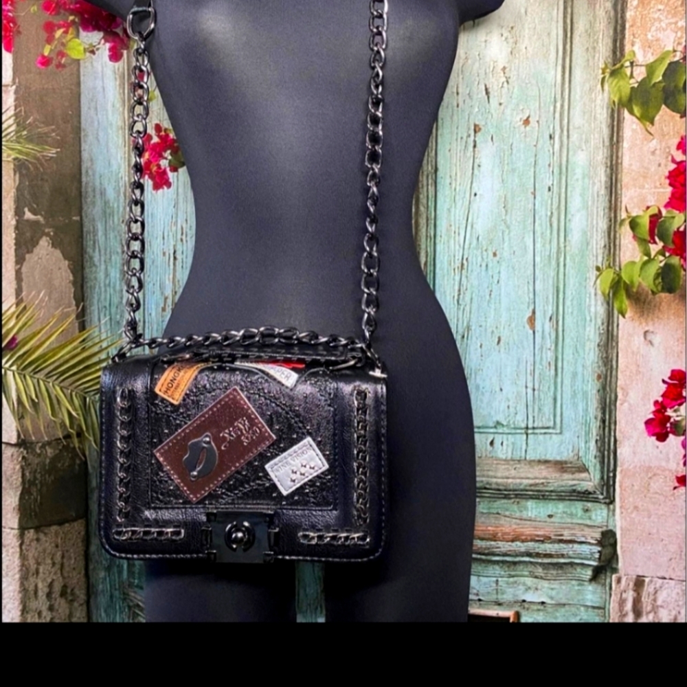 Black Steampunk Novelty Shoulder Bag - Picture 2 of 7